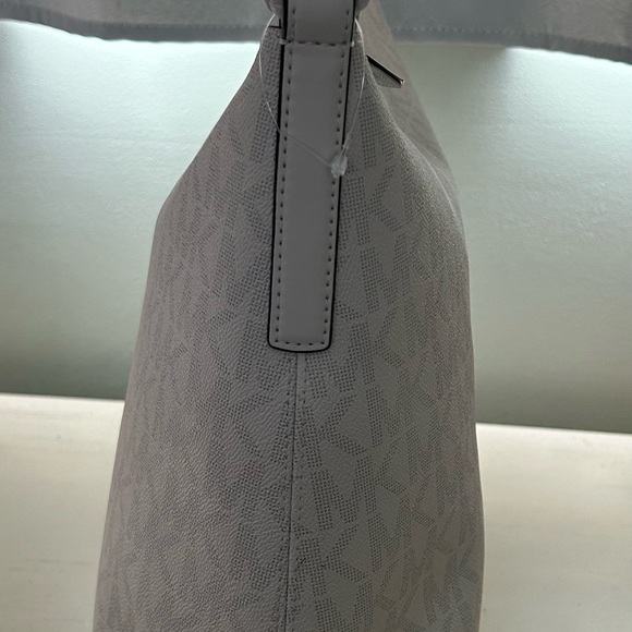Michael Kors hobo bag - Picture 6 of 14